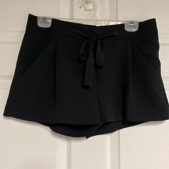 Wilfred Shorts Size 6 - Picture 1 of 9